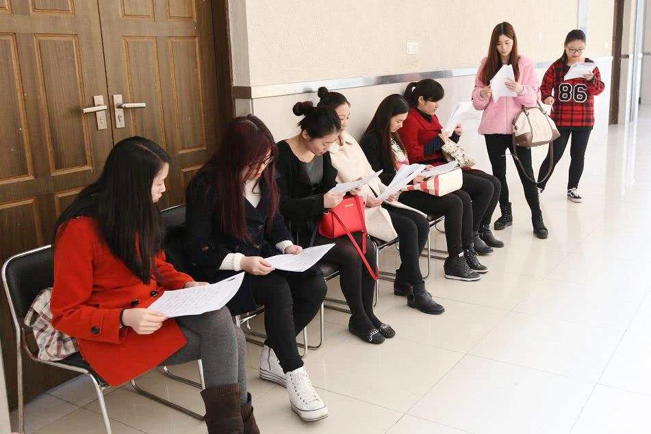 白小姐必出三肖选一2025年,警惕虚假宣传、全面解答、全面解答解释落实